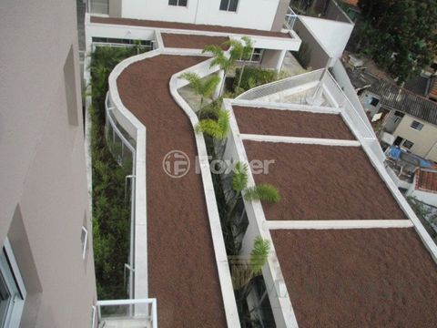 Image 10 - 916284